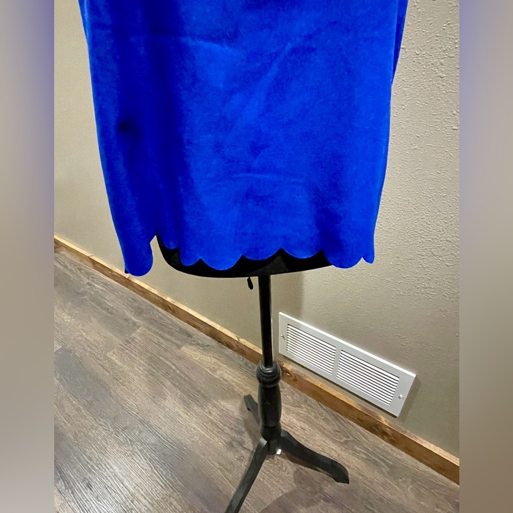 Bright Blue Open Back Tank Top- Large - Picture 4 of 12